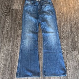 Madewell - Wide leg jeans. Flea Market Flare